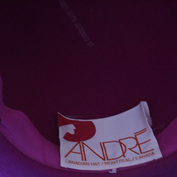 1980’s Black and Fuscia Andre Hat with Bows - Picture 2 of 5